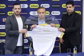 Футбол - мъжки национален отбор - треньор - представяне