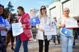 Бургас - културни дейци - протест