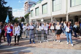 Бургас - културни дейци - протест