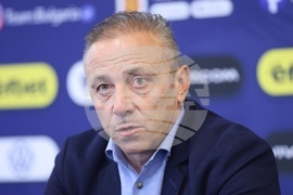 Футбол - мъжки национален отбор - треньор - представяне