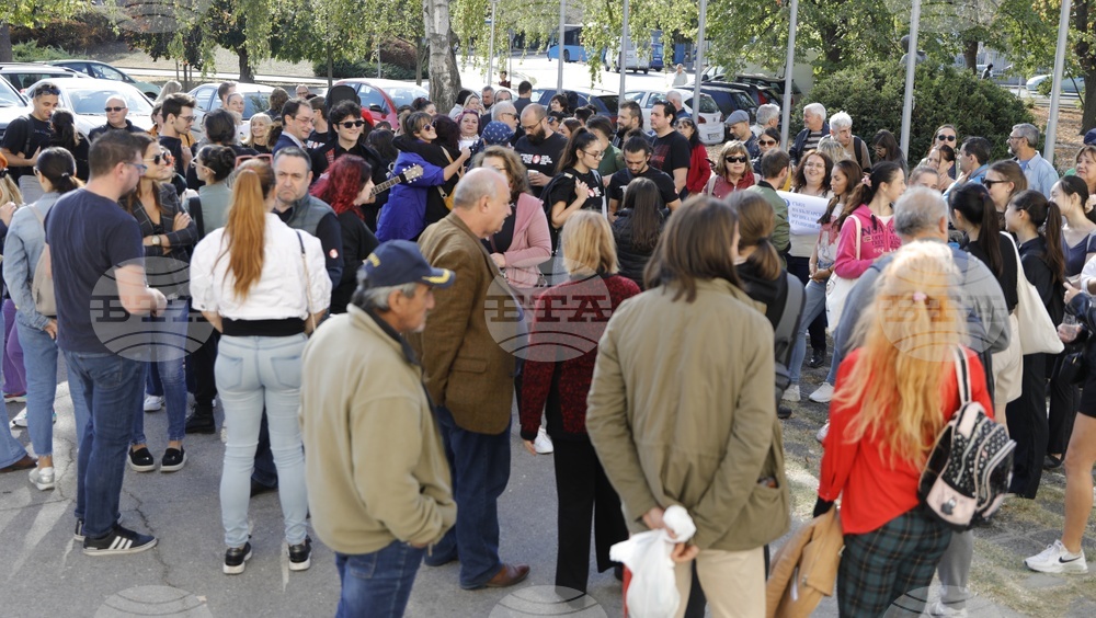 Русе - културни институции - протест