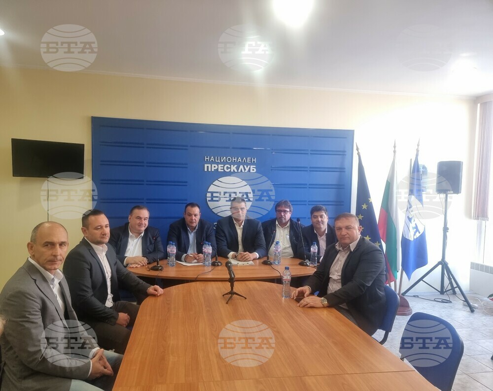 Седем от кандидатите за кмет на Пазарджик заявиха подкрепа за Петър Куленски на балотажа в неделя