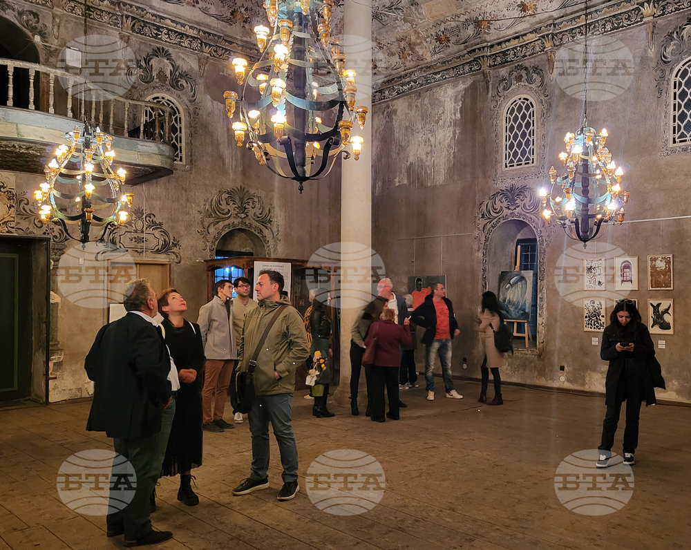 Изложбата „Легендарните земи и места“ бе открита в Байракли джамия в Самоков