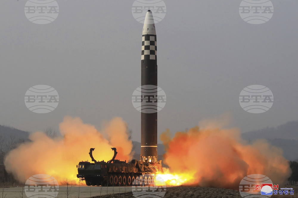 Северна Корея изстреля балистична ракета