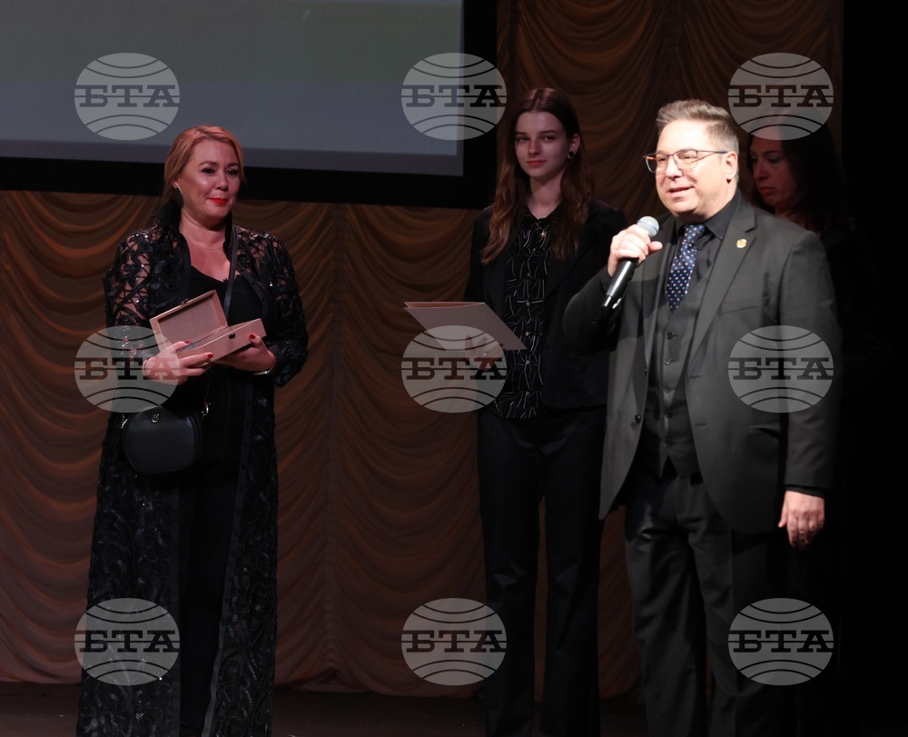 "Кристална лира" - награди