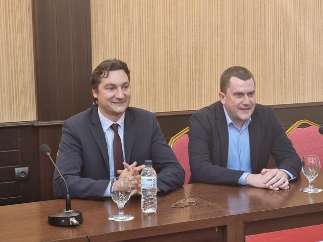 Мерките от антикризисния пакет ще смекчат до известна степен шока от галопиращите цени, смята депутатът Крум Зарков