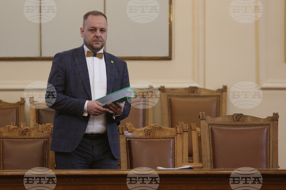 МОСВ отваря обществена поръчка за електромобили