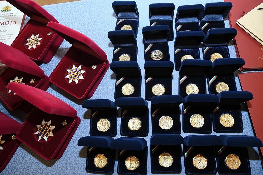 Министърът на културата Кръстю Кръстев ще отличи дейци и творци на изкуството и културата по повод Деня на народните будители