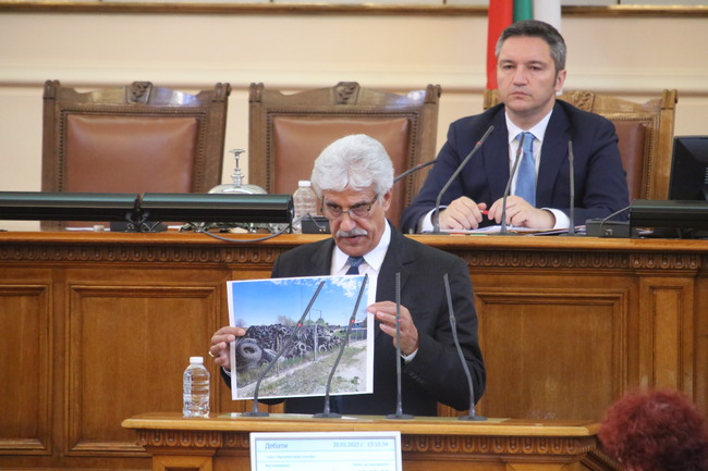 Емил Георгиев, „БСП за България”: Цех във Видинско гори гуми, 10 години институциите прикриват 