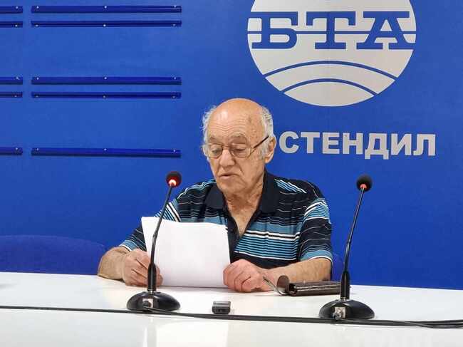 Пресконференция на Цветан Дамянов - един от учредителите на партия "Възраждане" в Кюстендил