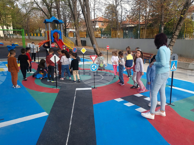 Кърджали - детска площадка - пътна безопасност