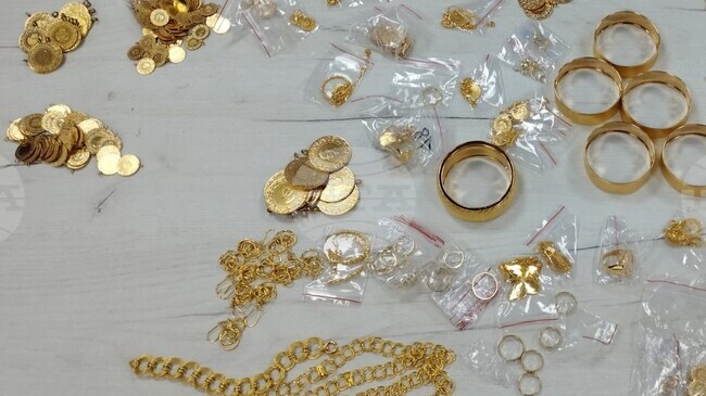 Прокуратурата привлече като обвиняем турски гражданин за контрабанда на златни и платинени накити през "Капитан Андреево"