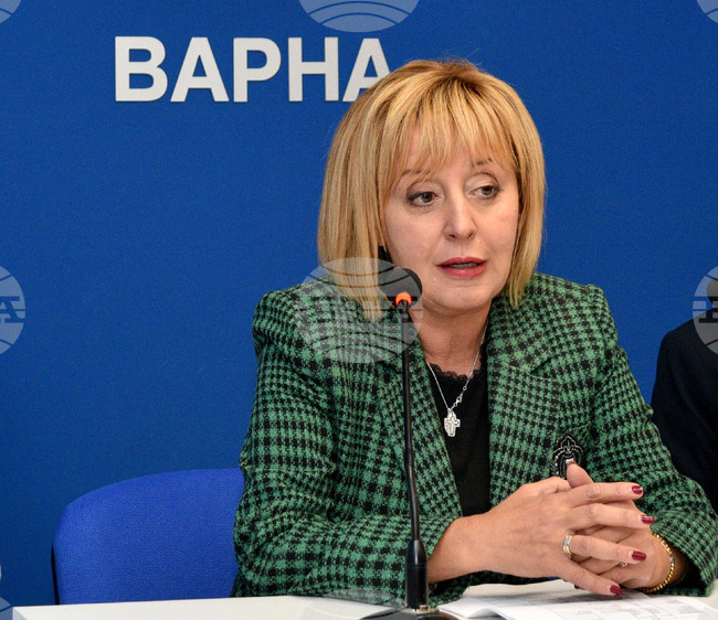 Национален пресклуб на БТА Варна - Мая Манолова - пресконференция