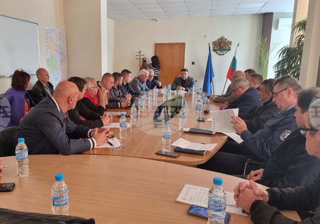 Разград - зимна обстановка - заседание