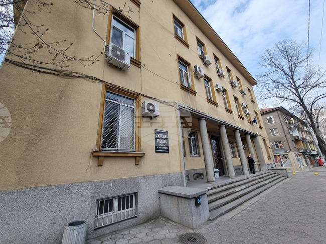 Мъж е осъден на три и половина години затвор за притежание на над 3 кг кокаин и пистолет без разрешително