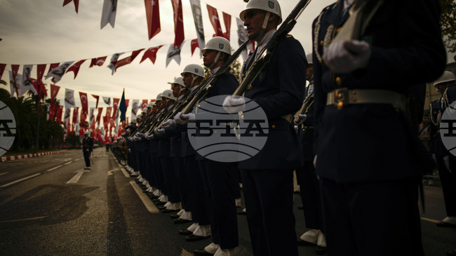 Турското министерство на отбраната отново изрази готовност да помогне на Сирия, ако властите в страната поискат това