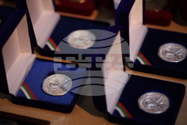 Златен век - награди