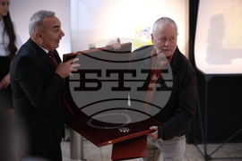 Златен век - награди