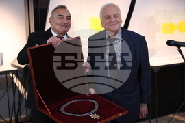 Златен век - награди