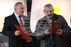 Златен век - награди