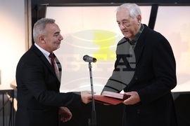 Златен век - награди