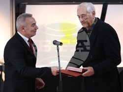 Златен век - награди