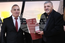 Златен век - награди