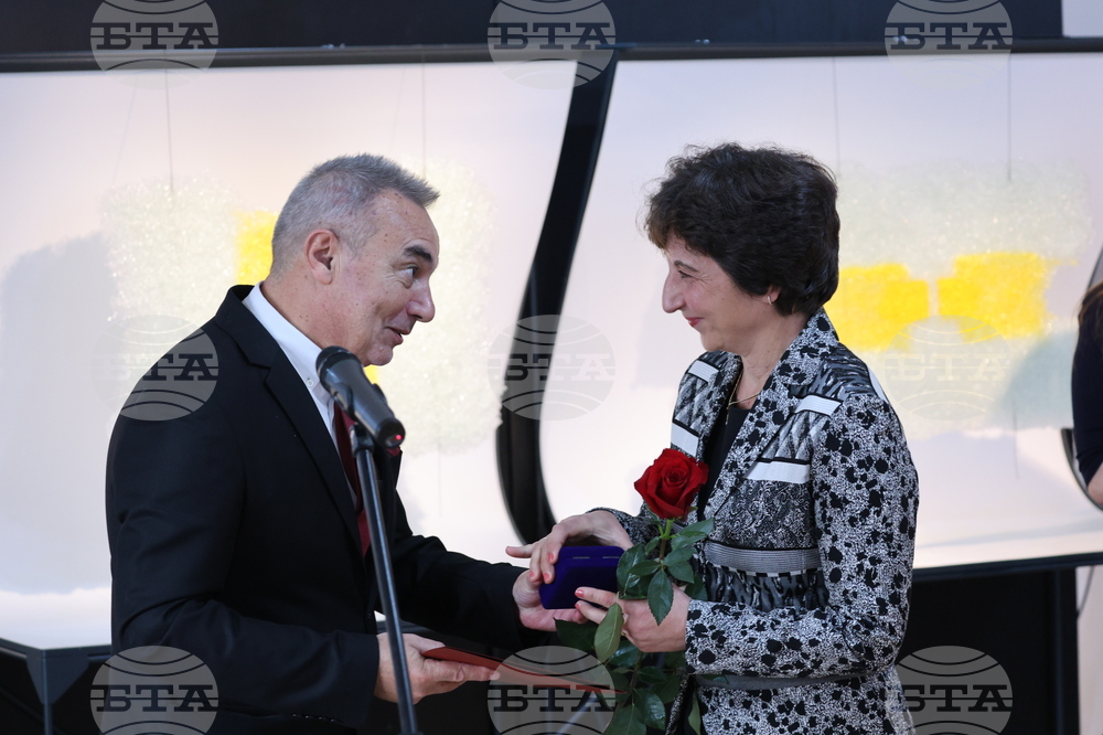 Златен век - награди