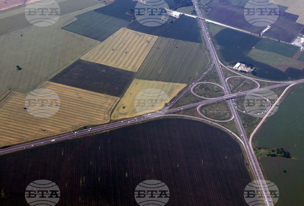 Органичният въглерод в почвата е изложен на риск в голяма част от европейската земеделска земя, предупреждава проучване на ЕК