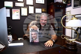 Магърдич Халваджиян - интервю - книга