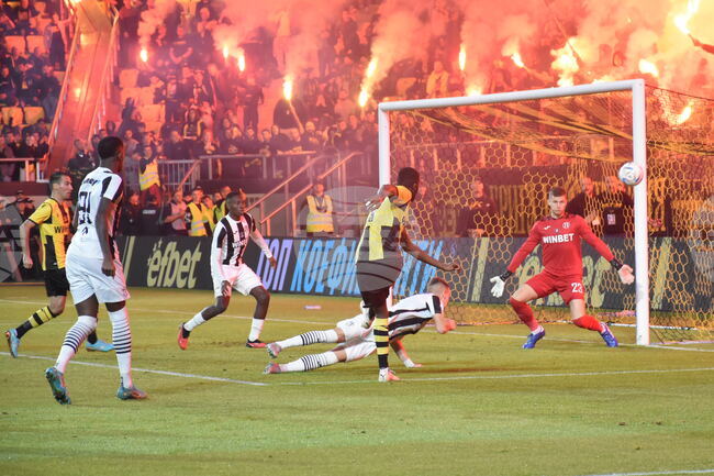 Пловдив - футбол - Ботев (Пловдив) - Локомотив (Пловдив)