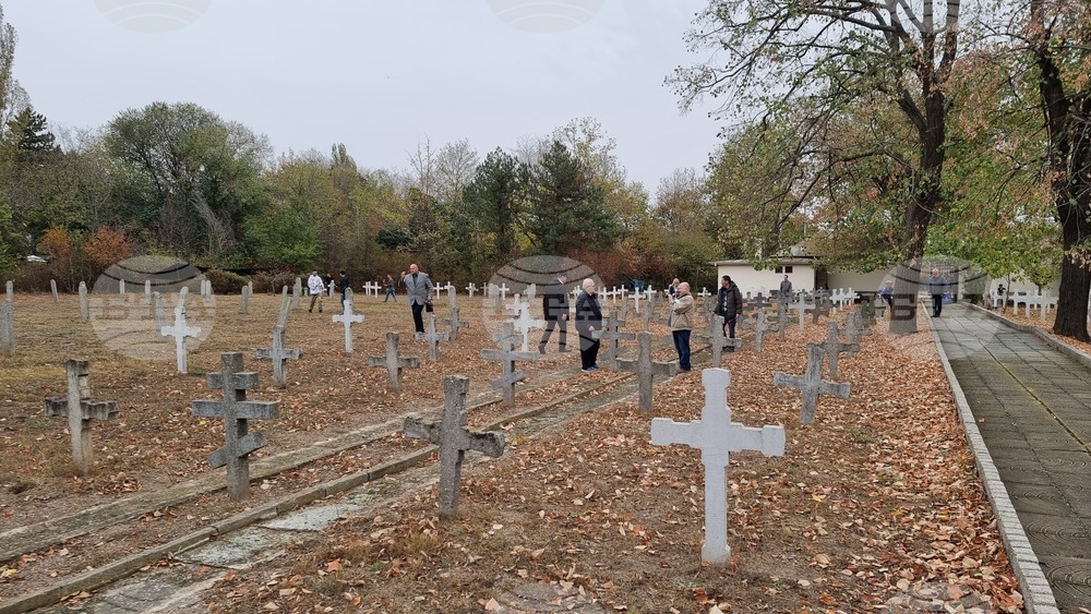 Добрич - Архангелова задушница - Военно гробище