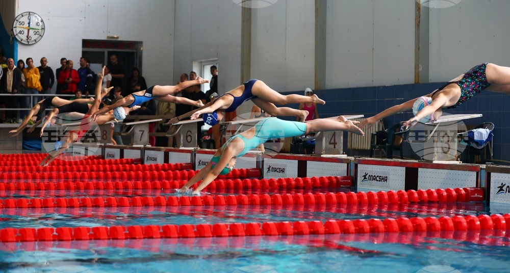 Басейн "Спартак" - турнир по плуване "Замората"