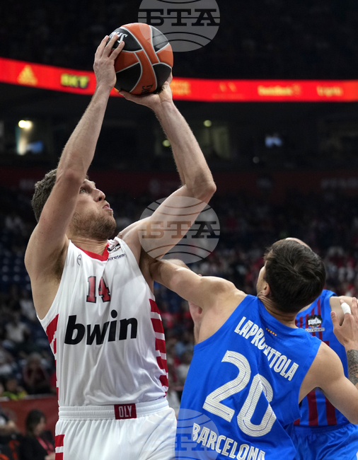 Александър Везенков и Олимпиакос с нов успех в баскетболното първенство на Гърция