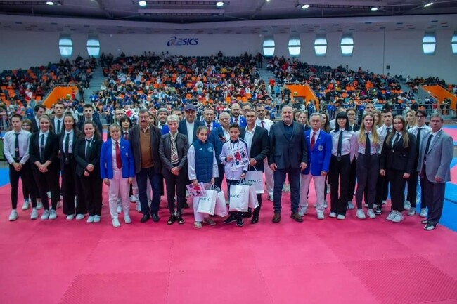 България с 12 златни медала при мъжете, жените, младежите и девойките от първия ден на турнира по таекуондо "Рамус София къп"
