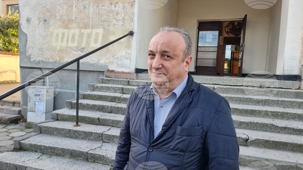 Тече прокурорска проверка по казуса с недопускането на министър Асен Василев до вота в Хасково