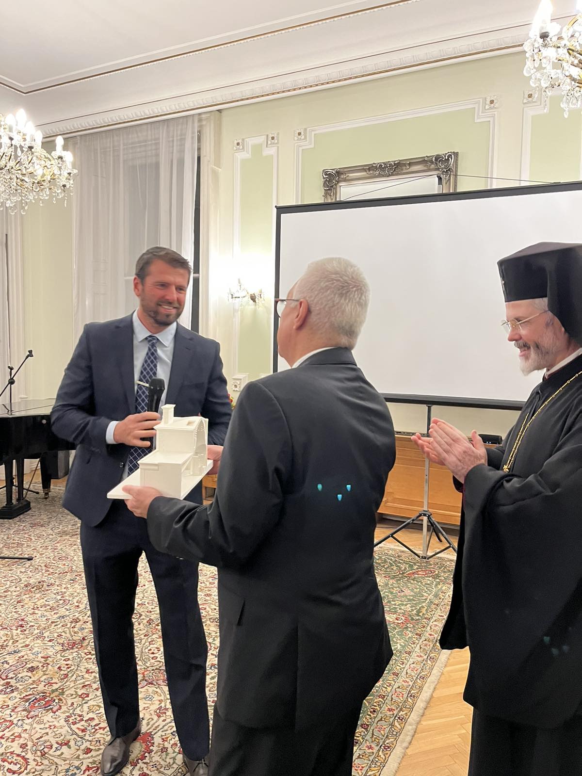 Великобритания - Българска православна община - дарителска кампания - православен храм