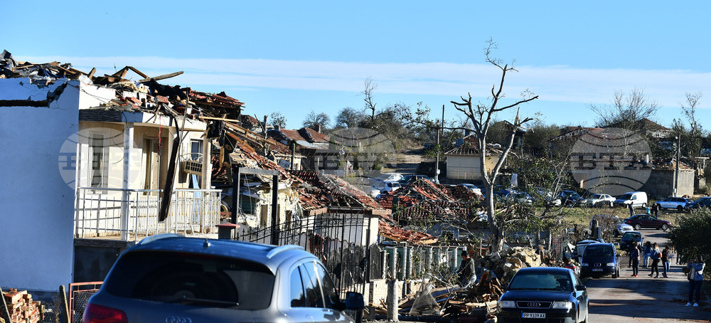 Село Лъвино - бедствено положение - доброволци