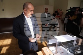 Румен Радев - Местни избори 2023 - втори тур - гласуване