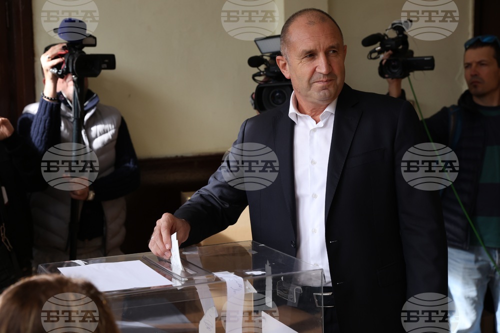 Румен Радев - Местни избори 2023 - втори тур - гласуване