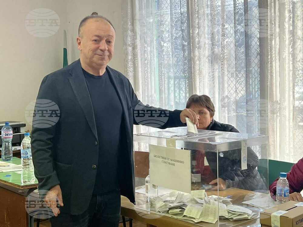 За ново начало и открито управление в община Видин гласуваха областният управител Иво Атанасов и заместник областният управител Ани Арутюнян
