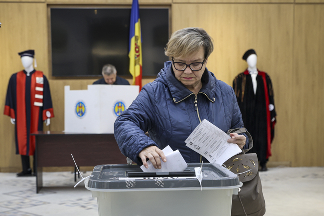 Проевропейската партия на молдовския президент печели местните избори, но претърпя неуспех в големите градове