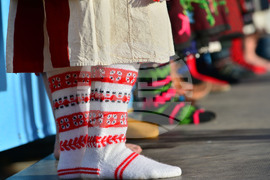 Исперих - етнофестивал "Зазоряване" - автентични български носии