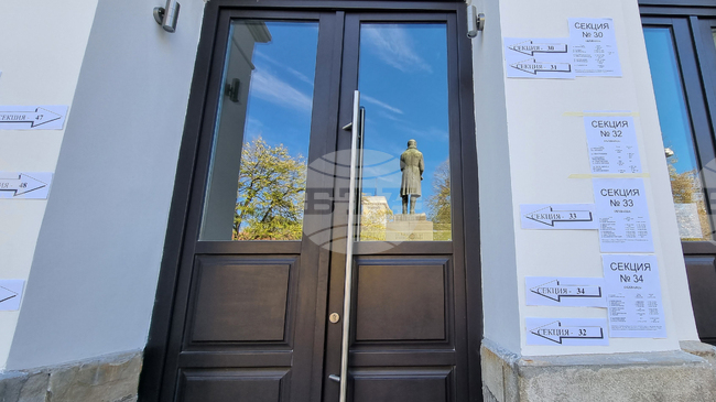 Районната избирателна комисия в 7-и МИР в Габрово публикува коригирана информация за броя на избирателите