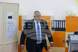 Бойко Борисов - гласуване - местни избори 2023 - втори тур