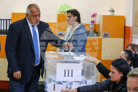 Бойко Борисов - гласуване - местни избори 2023 - втори тур