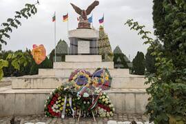 Румъния - България - военно гробище - панихида