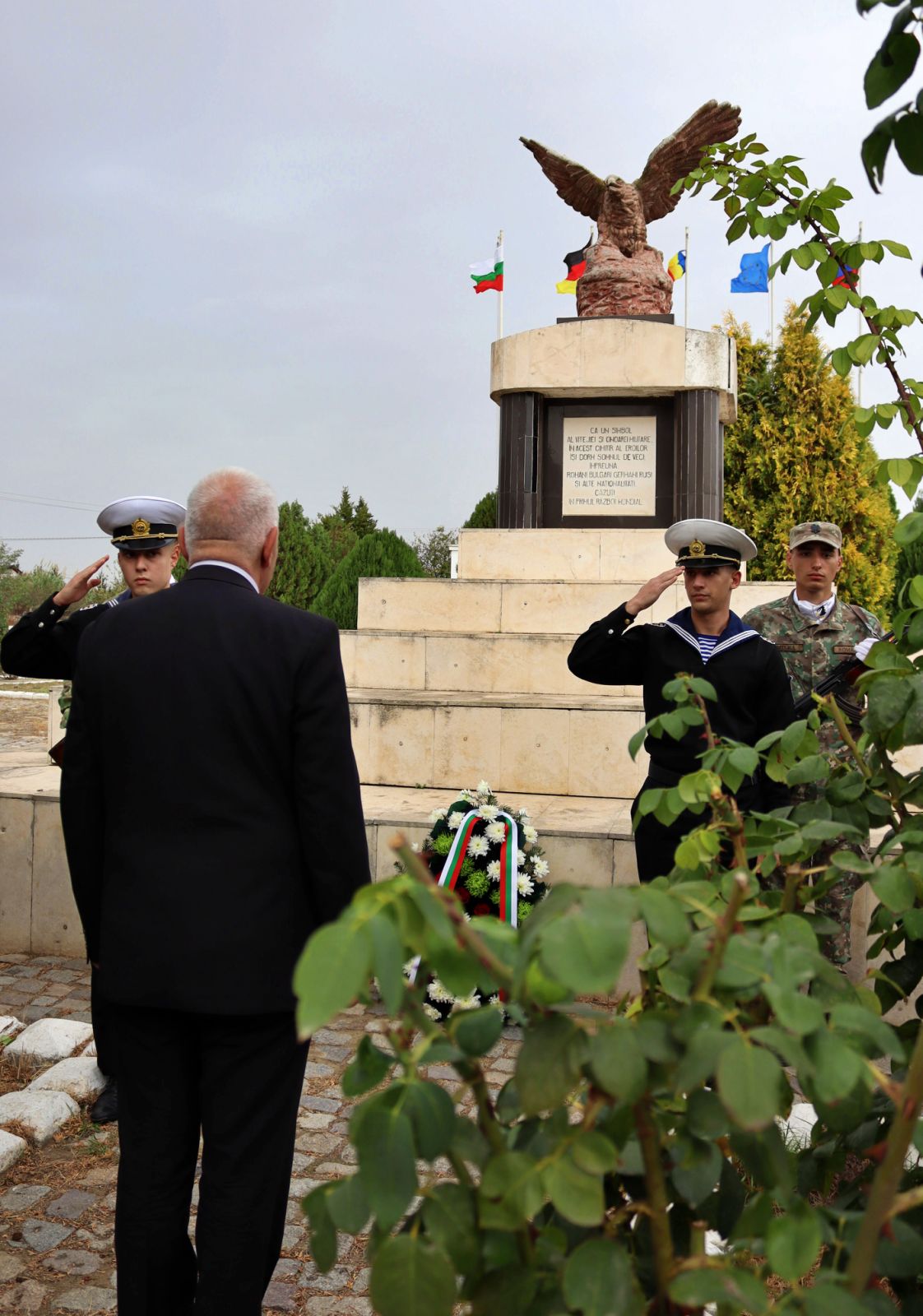 Румъния - България - военно гробище - панихида
