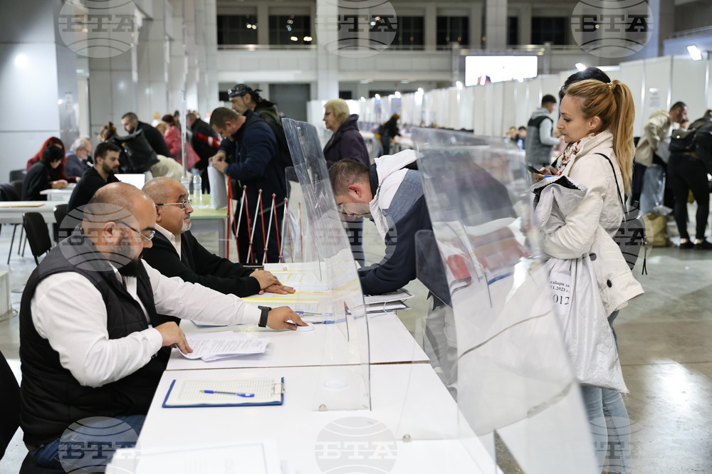 Пловдив - местни избори 2023 - край на изборния ден - отчитане на бюлетини