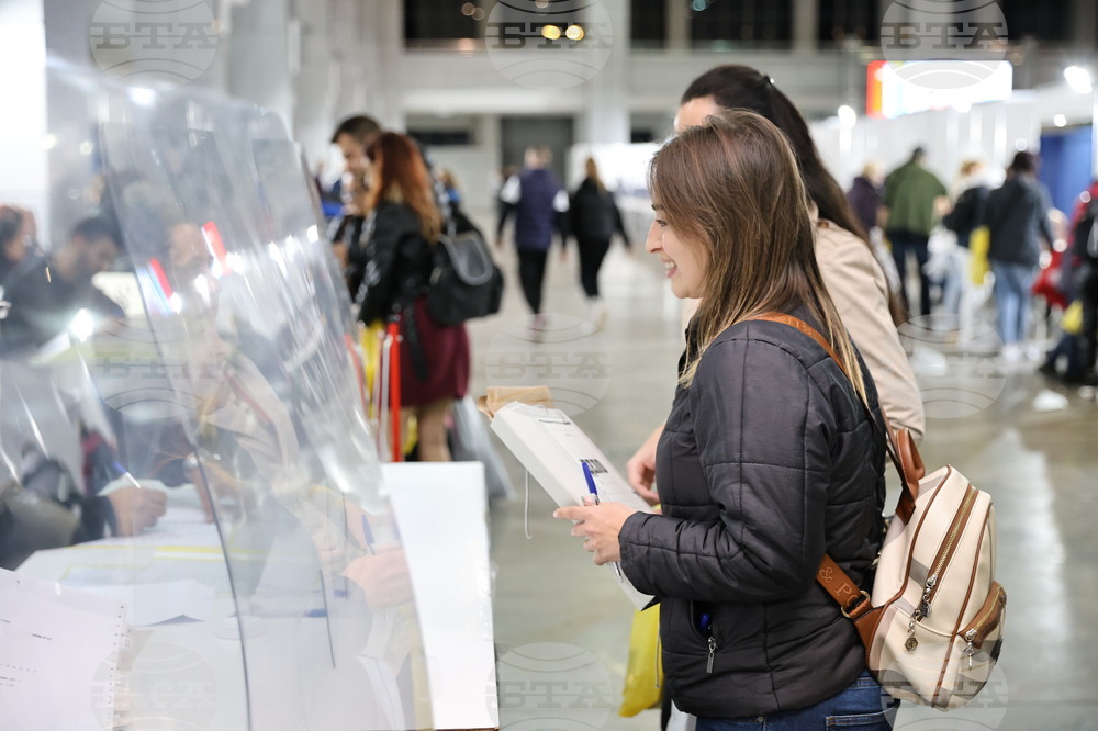 Пловдив - местни избори 2023 - край на изборния ден - отчитане на бюлетини